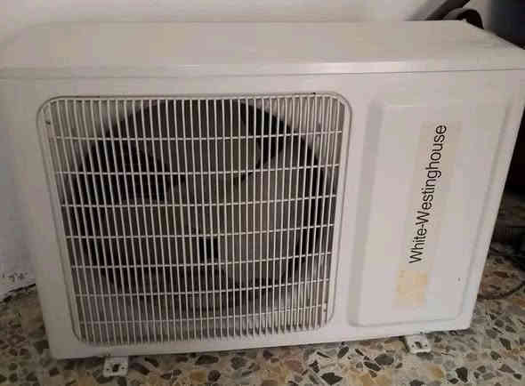 السعر 190 ألف وبي مجال 
سبلت وستنك هاوس الامريكي 
الحجم  طن وربع 
نسبة نظافة 95 بالمية 
بلادي أبد ما داخل تصليح 
سبلت كامل اي نقص مابي اخذ وشد 
تاخذه شرط الشغل مع ضمان 
***********
