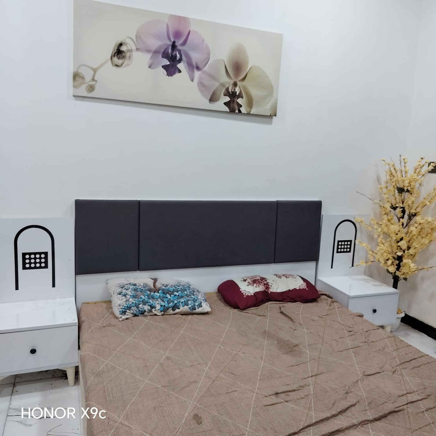 غرفة للبيع كلش نظيفة السعر 500 وبيها مجال للتواصل خاص  او على الرقم ***********
