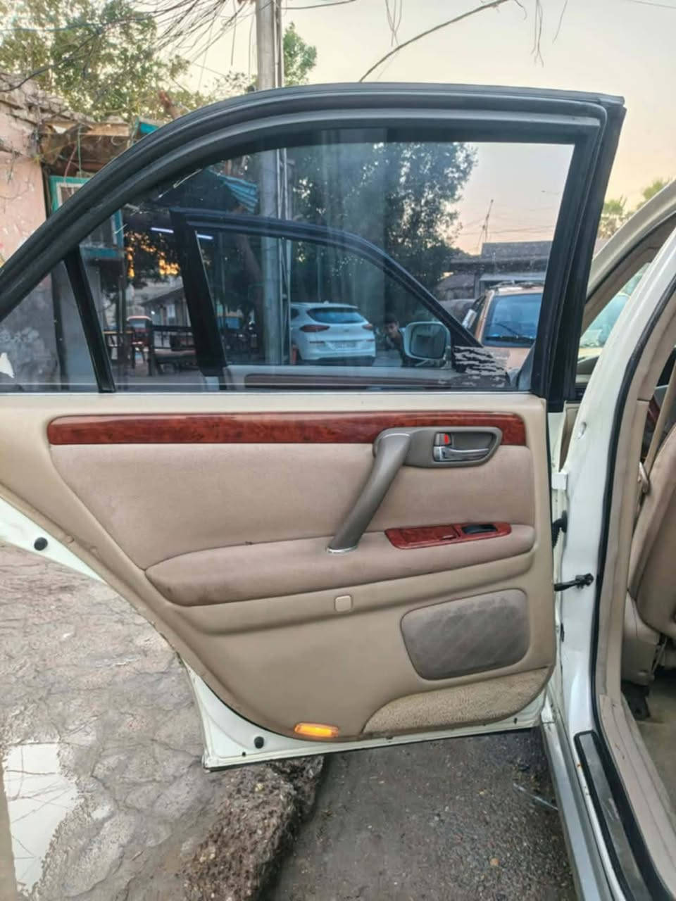 ملكه2003 رقم كركوك محرك ففيتي مكفوله كفاله عامه من كص وصبغ فقط جاملق خلفي سعرها مناسب بيع او مراوس ***********
