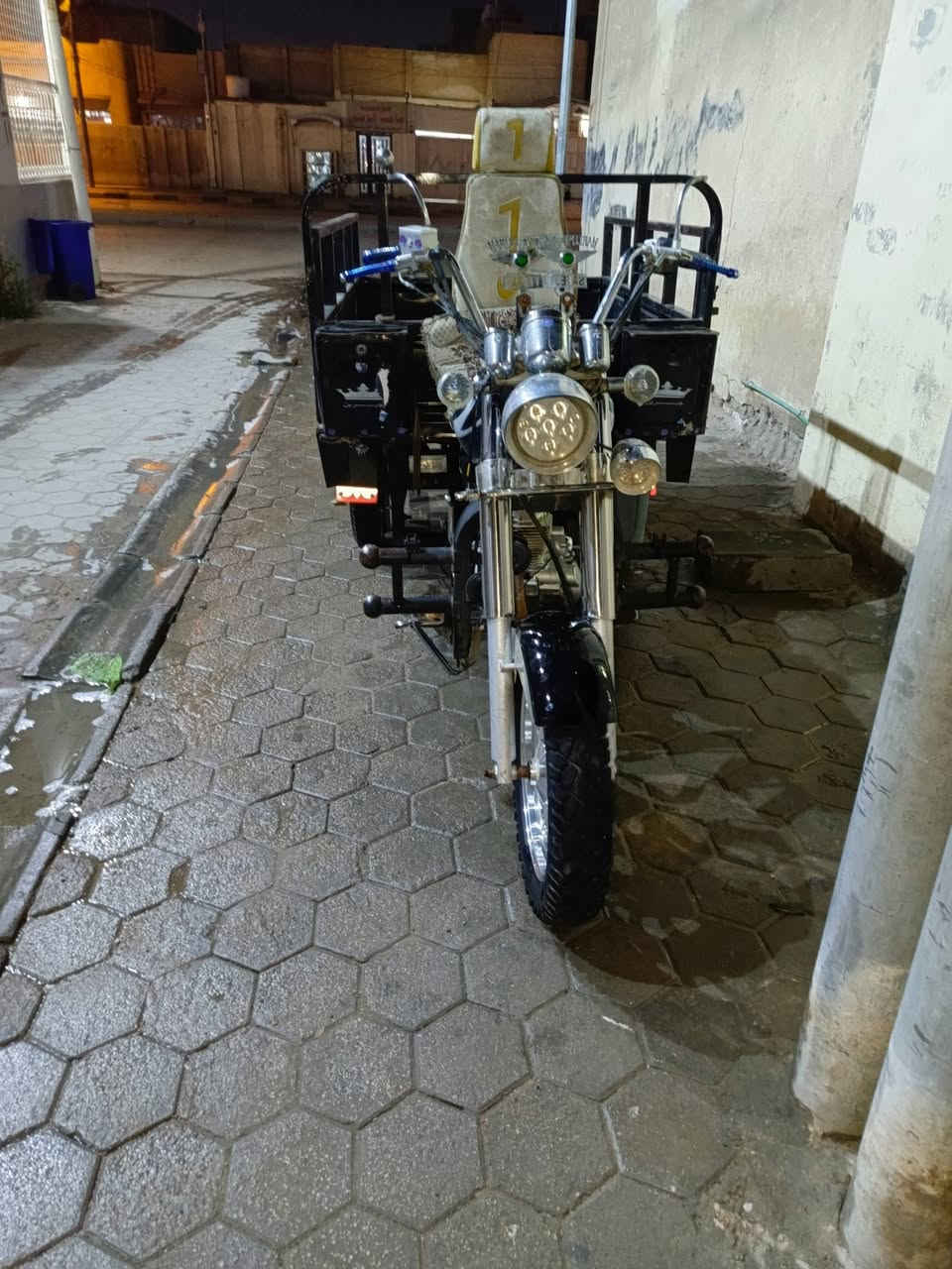 سلام عليكم دراجه موديل ٢٠٢٠ بيه محرك جديد ورقم نكليزي امداور ثاني يوم بسمي الاتصال ***********
