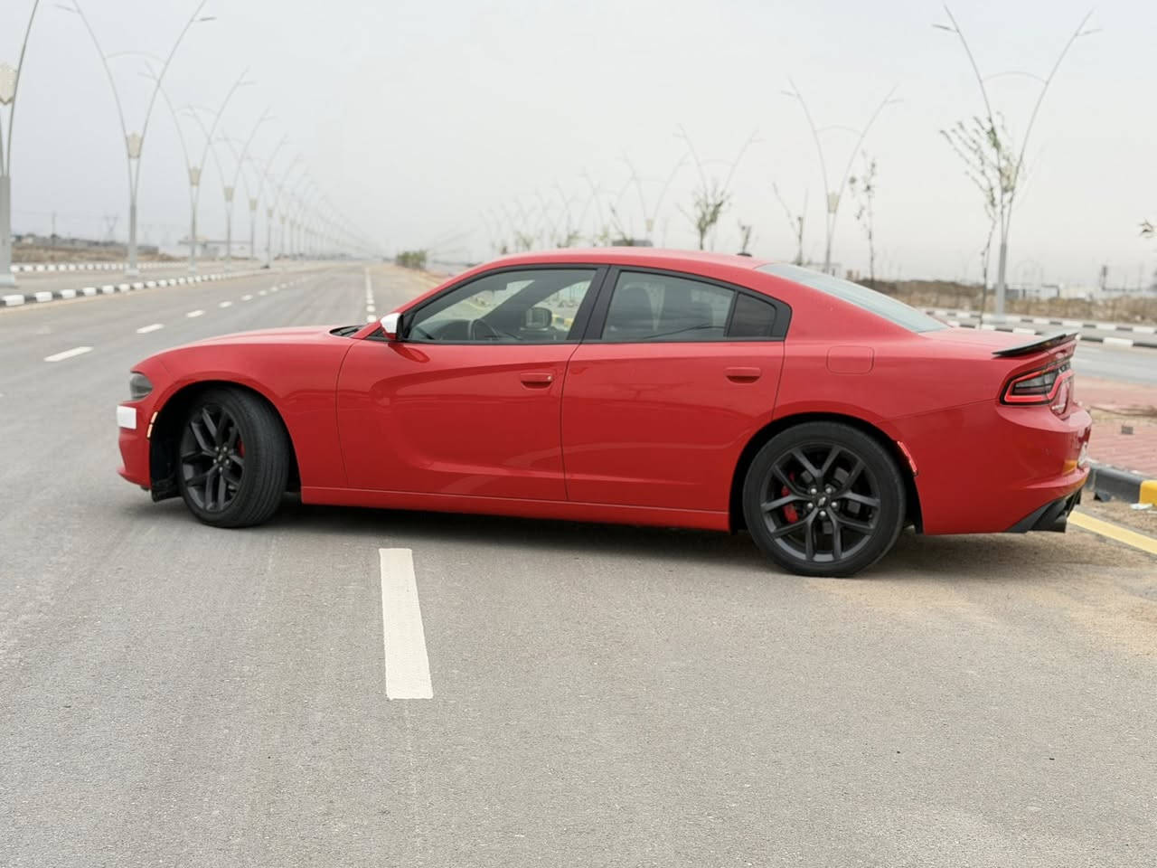 ***********
سلام عليكم من رخصت الادمن المحترم  جارجر موديل2020 رقم شمالي مميز. تحويل او وكاله .. سنويه جديده هزه جديده 
سياره جاهزه من كل جهات
واردامريكي  حادث ( دعاميه اماميه فقط بدون ارباك بدون دواحل تعتبر كلين 
مكينه كير كفاله
لو حمر طماطه ممميز
المسافةالمقطوعه ٧٧ميل
حجم المحرك 3600
مواصفات SXT بلاص فووول 
* داخل اسود جلد
* كامره خلفيه
* مصابيح امامية زنون مع بلوجكتر LED .
* ويل قياس 20 انج .
* استيرن كهربائي
* شاشه كبيرة مع نظام ملاحة نفكيشن GPS .
* مقاعد أمامية كهربائية عدد 2 . .
* مقاعد أمامية تبريد وتدفئة .
* مقاعد خلفية تدفئة .
* تشغيل عن بعد . .
* تدفئة ستيرن .
* محدد سرعة . .
* كاميرا خلفية دوارة.
* دخول ذكي (بصمة) .
مكان السيارة البصره 
للاستفسار عن السعر واي تفاصيل اخرئ الاتصال .***********
