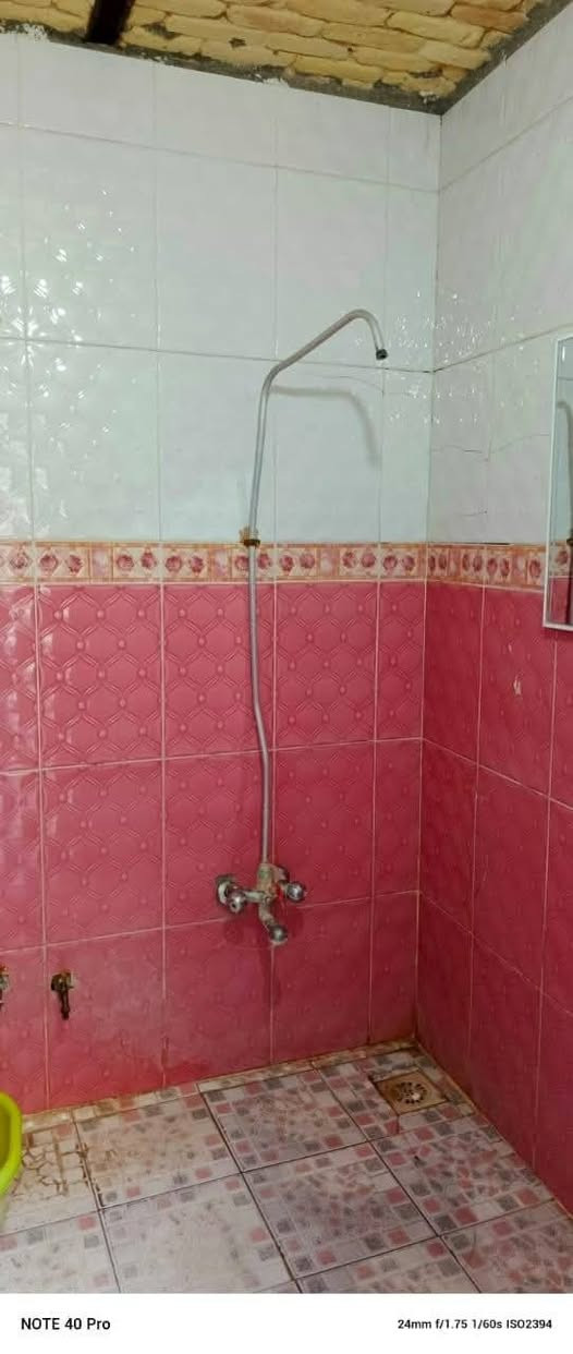 /بيت للبيع حي الحكم 

قريب جدا لصيدلية زمزم//ثاني بيت عن شارع 20*

سنة البناء 2004 عكاده 

المساحه// 255متر

الطابق الثاني //
ثلاث غرف  واصلات للسقف

السعر// 145 

ملاحظه //  يعباع  بسعر  قطعه

للاستفسار الاتصال على الرقم //
                           ***********

أو مراجعه مكتب الضامن للعقارات حي الصدر مجاور صيدليه ركن العلاج
