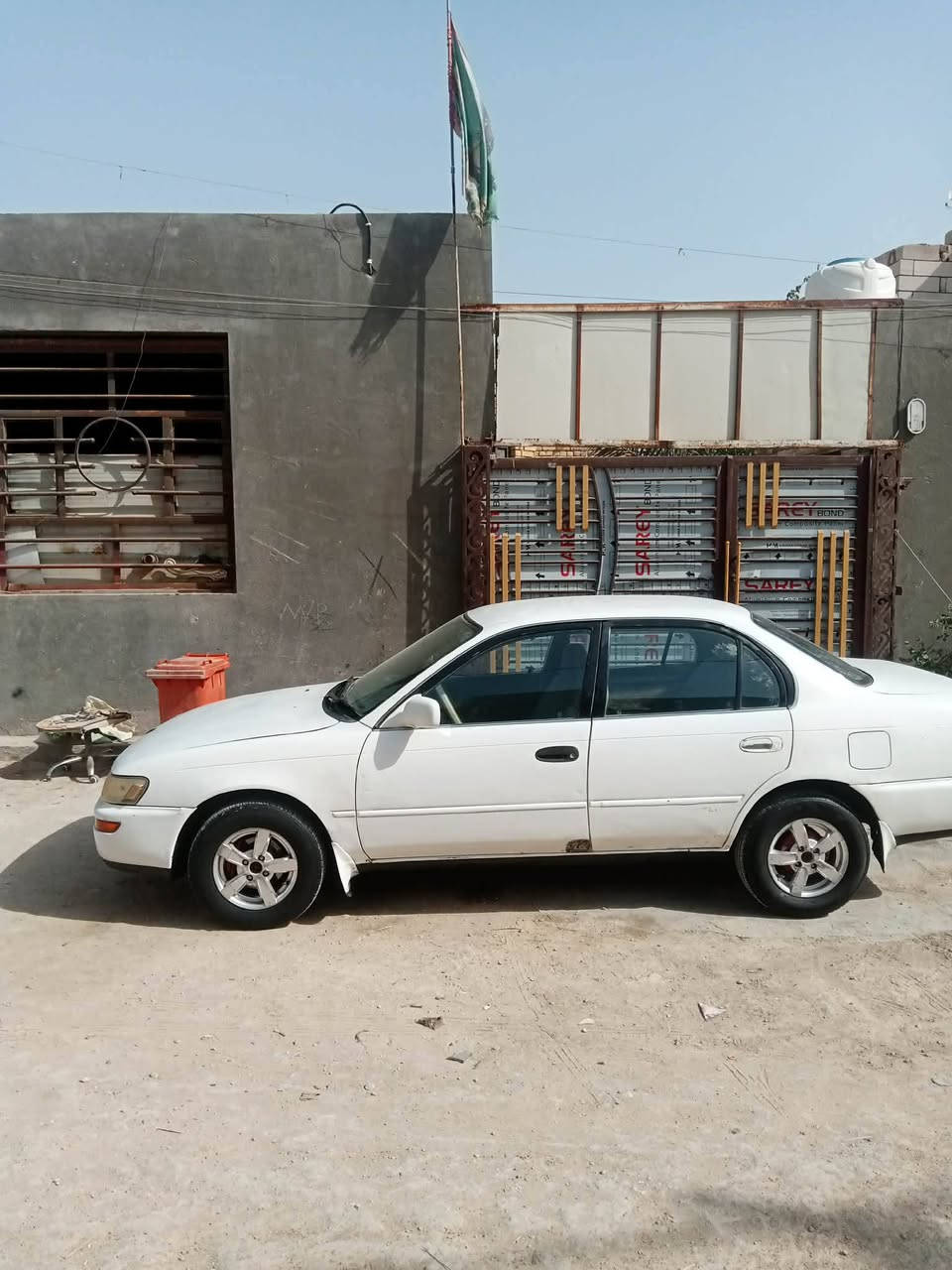 سلام عليكم كورلا للبيع مديل 1994 رقم بغداد تخم تاير جديد حداديه 90 بل ميه كير حاويه  مكينه 1600 السيارة بيهه صبغ بس الجاملغات الخلفيات العنوان الناصريه المركز رقم الهاتف ***********
