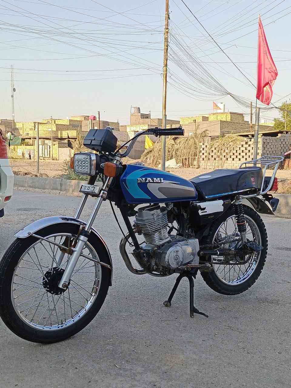 السلام عليكم
دراجه 19 مبدله بس بوشه بلاد صلي مو تجاري دراجه 
حلوه خير من الله نهظه ومعدل تخم تاير +تخم وياله 
باقي التفاصيل تصل عل رقم *********** العنوان الرفاعي دراجه اوراق أصولي.......
