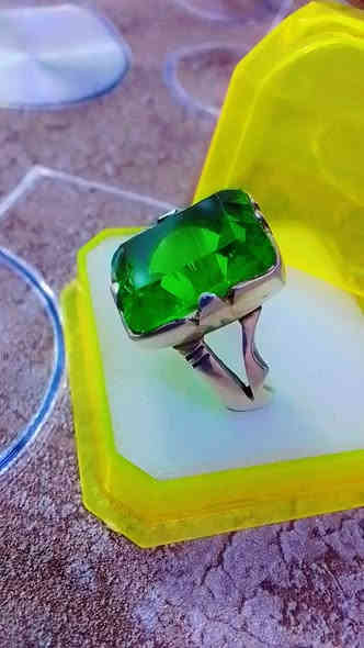 خاتم زبرجد فضه 925 قطع مربع التواصل على الخاص او على الرقم ***********
