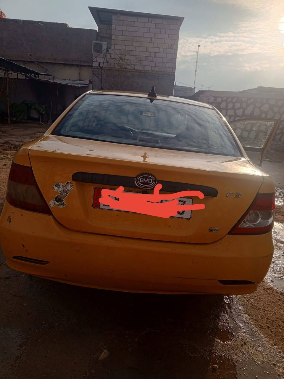 سلام عليكم شباب بيوايدي F3كير عادي مكينه كير مكفولات حداديه ٩٠ بل ميه توها صاعده هزه وسنويه ٢٠٣٠ويل كب تخم تاير باتري توني شاده وكهرابايات كلها شغاله كبل تشتغل علا باب الله مصفره هيه تاخذ كامل السعر ٢٨ وبيها مجال لن محتاج فلوس او التصل ***********
