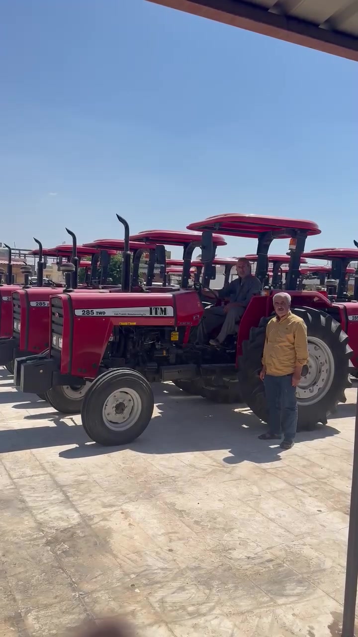 🌾🚜مبارك للأخ ابو خليل 
        ابن مدينة تل عرن  🚜🌾

🚨 تنويه هام 🚨
📢 ونود تذكير الإخوة المزارعين بأن تخفيض أسعار الجرارات الزراعية ما زال مستمرًا، وذلك بناءً على قرار تخفيض الرسوم الجمركية الصادر عن الهيئة العامة للمنافذ.

📍 إدلب – سرمدا
مقابل كازية الوتار و مطعم عماد الدين 
🏢 داخل مجمع بوابة سرمدا

📞 للتواصل (اتصال أو واتساب):
00905066611114

🌱 مع تحياتنا لجميع الإخوة الفلاحين والمزارعين في سوريا. 🌱


**إذا كنت صاحب هذا الإعلان وتريد حذفه لأي سبب، رجاءا أرسل رسالة إلى الدعم الفني**