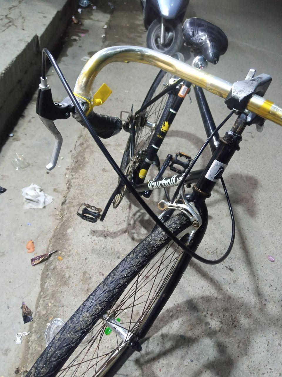 السلام عليكم من رخصت الادمن وافق على المنشور 🌹  C700  
البيع بايسكل جديد مستخدام قليل سريع طياره. 9 نمر بي. خفيف و سريع 
سعره 90 وبي مجال الشراي  هذه رقمي الشراي 
***********
عنواني مدينه.
