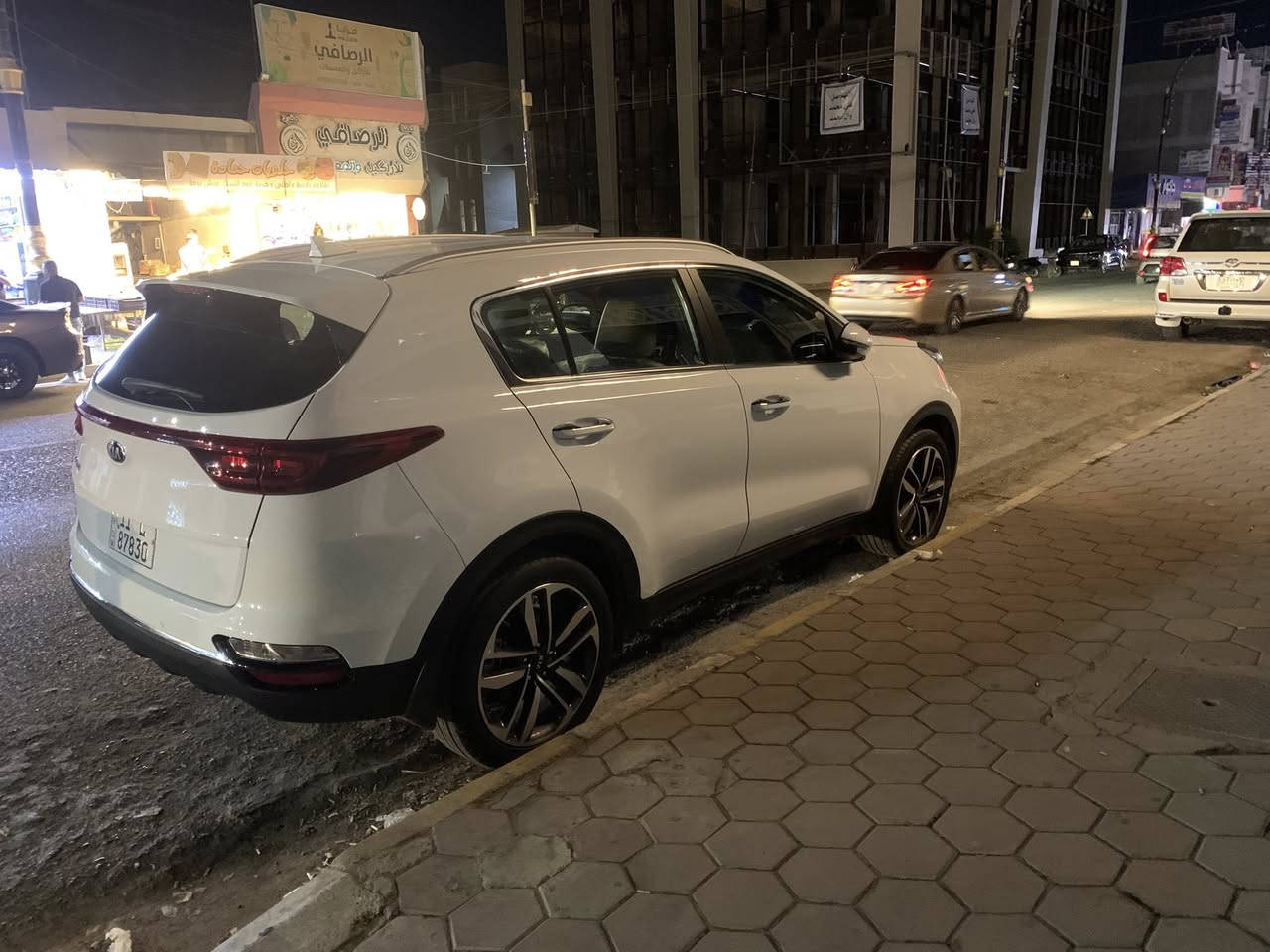 السلام عليكم، سيارة سيورتج موديل 21 خليجي رقمها بغداد بأسمي السياره ماشيه 59 الف وسونارها مرفق ويا الصور سعرها ب213 وبيها مجال مكانها الكوت مركز المدينة ***********
