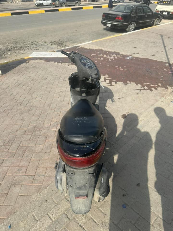 سلام عليكم بريز للبيع دراجه جديده مكينه ناعمه 
مدينه الصدر 
السعر 725 وبيهه ومجال حك جيه 
هاتف 📱 ***********
