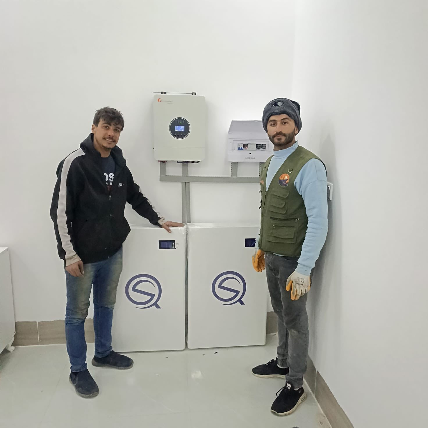 ⚡ خلال 48 ساعة فقط… تم إنجاز عدة منظومات طاقة شمسية في صلاح الدين!

نواصل العمل بوتيرة سريعة لتوفير حلول طاقة مستقرة ونظيفة لأهلنا في مختلف مناطق محافظة صلاح الدين ☀️🔋

خلال يومين فقط، تمكن فريقنا من تنصيب وتشغيل عدة منظومات طاقة شمسية بنجاح، لتكون خطوة جديدة نحو الاستغناء عن مشاكل انقطاع الكهرباء والمولدات.

💡 الطاقة الشمسية اليوم لم تعد رفاهية…
بل أصبحت الحل الحقيقي للكهرباء المستمرة والتوفير الكبير في المصاريف.

شكراً لثقة عملائنا الكرام، وموعدنا مع مشاريع أكبر قريباً بإذن الله 💪

📞 للاستفسار والحجز:
اتصال وواتساب على الرقم +964 772 913 5502

#الطاقة_الشمسية #صلاح_الدين #شركة_زحل_للطاقة_الشمسية #طاقة_بديلة


**إذا كنت صاحب هذا الإعلان وتريد حذفه لأي سبب، رجاءا أرسل رسالة إلى الدعم الفني**