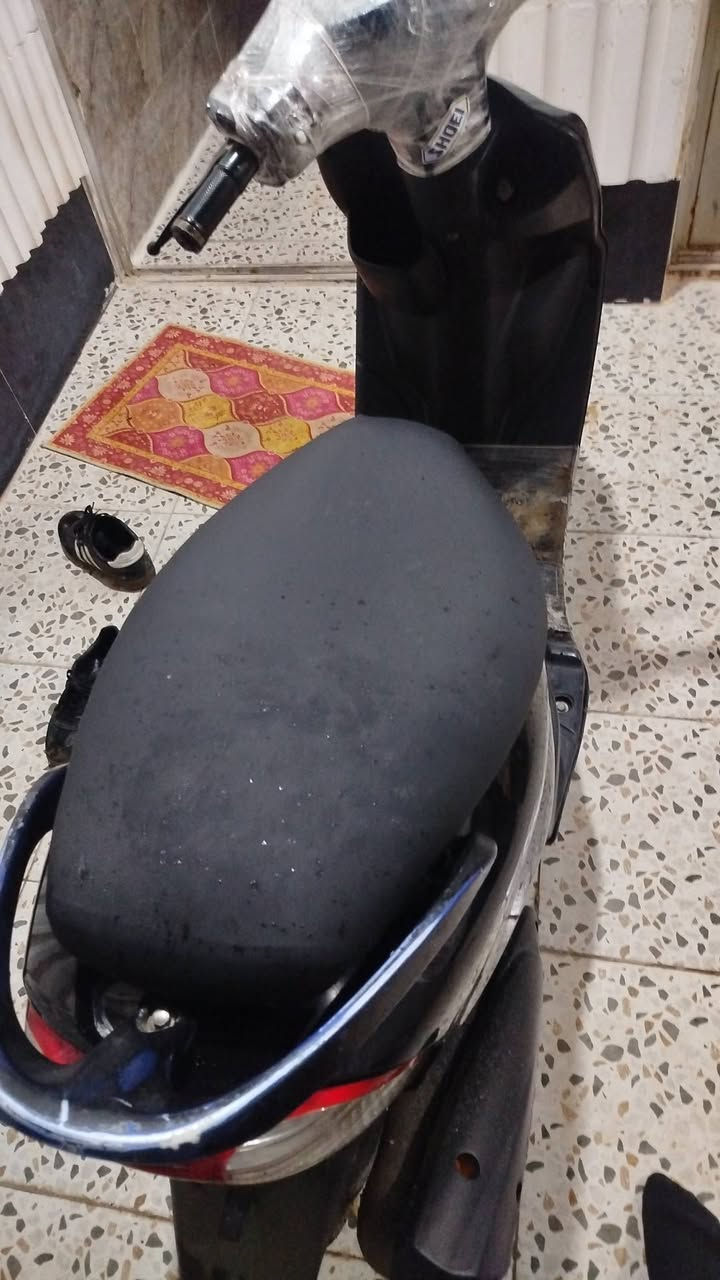 ماكس قجمة مكينة ما مفتوحه شلعة تشك الكاع نقصهة هورن وراجز مال سلف الباقي كله كفاله ب575 وبيهة مجال للطيبين


**إذا كنت صاحب هذا الإعلان وتريد حذفه لأي سبب، رجاءا أرسل رسالة إلى الدعم الفني**