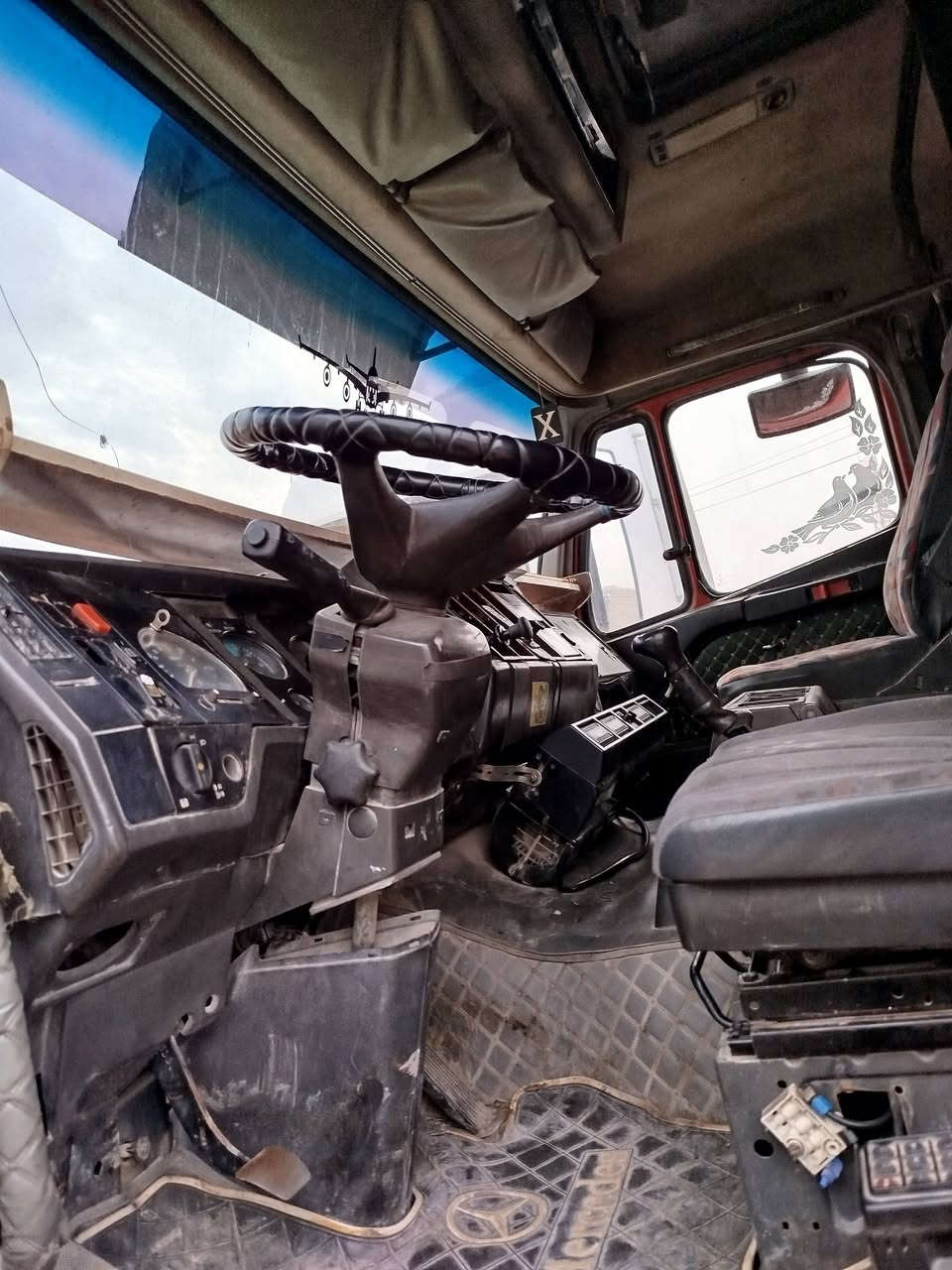 للبيع كرواتي سنكل خلفي مزوج تك ومطوله حجم 50 كير عادي قليچ مربوطه صهريج رقم بغداد موديل 1995 متواجدة في معرض بغداد الحديث العنوان الانبار الرمادي خط سريع الاستفسار ***********
