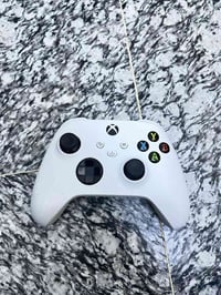 اكس بوكس سيريس اس • طقم كامل • الزعفرانية