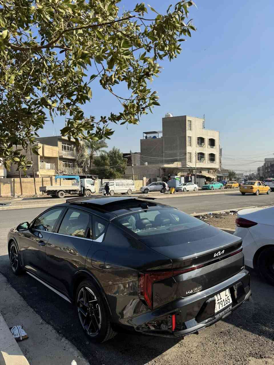 Kia K4 GT-Line 2025
اللون :- نفطي              
الموديل :2025
سعة المحرك :- 2.0
المسافه المقطوعه :-
Mi 1600

الاضافات 👇👇
قيادة ذاتية + مثبت سرعة
اوتو هولد 
بصمة
تشتغيل عن بعد 
كشنات تدفئه وتبريد 
خزن ميموري 
شاشه كبيره متصله
كامره 
تحكمات مسجل
تحكمات سرعه
فرش مخمل اسود  
هاند بريك كهرباء 
رادار امامي
لايت زينون
فتحة بانوراما 
شفتات استيرن
🚗🚗   حادث السياره كما موضح في الصور  🚗🚗
بدون دواخل فقط بنيد مبدل نفس لون بدون صبغ سيارة 
مكان السيارة البلديات 
هاتف ***********
السعر 197$
