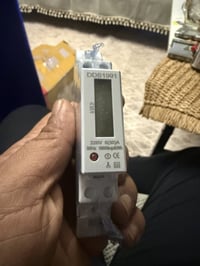 جوزات كهرباء • ١٠٠ قطعة • لأهل الاختصاص