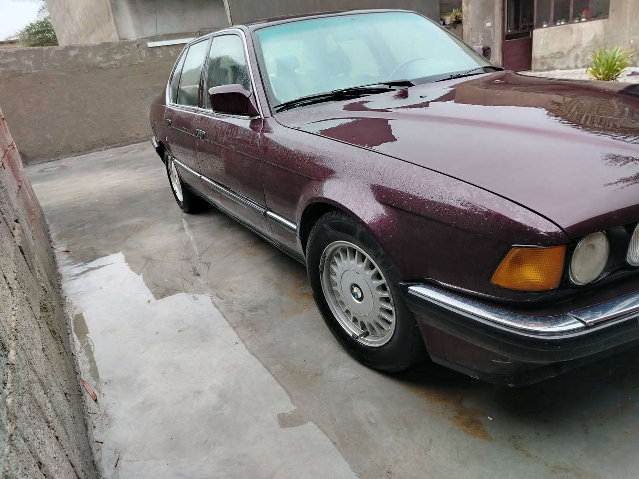 ألسلام وعليكم
 سياره  جاهزه من كلشي
حلوه خير من الله كير محرك كفاله
كهربايات شغلاه كلهه
سنويه ل ٢٨
موديل  ٩٢
 مطلوب سعر  ٥٥ بيه مجال
***********
