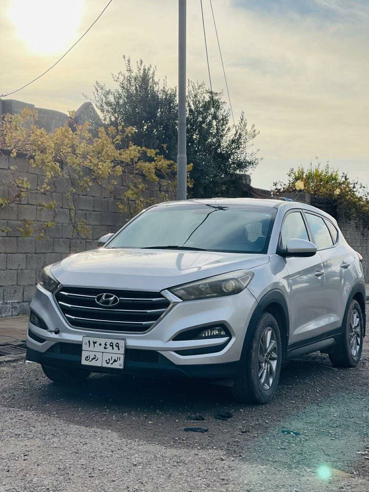 2017
ئەمریکییە
63mlرۆیشتووە
2024سەنەوی خلاس بییە
مەکینەشی کرایتەوە
سێ پارجە بۆیاخی هەییە  بۆلند و جەمەلۆخ و دەرگای نەفەر 
بەتەنەی گرتییە بەلام شاسی نەگرتییە
پەرەشودی نەکرایتەوە
***********کلک خبات أربيل, العراق
