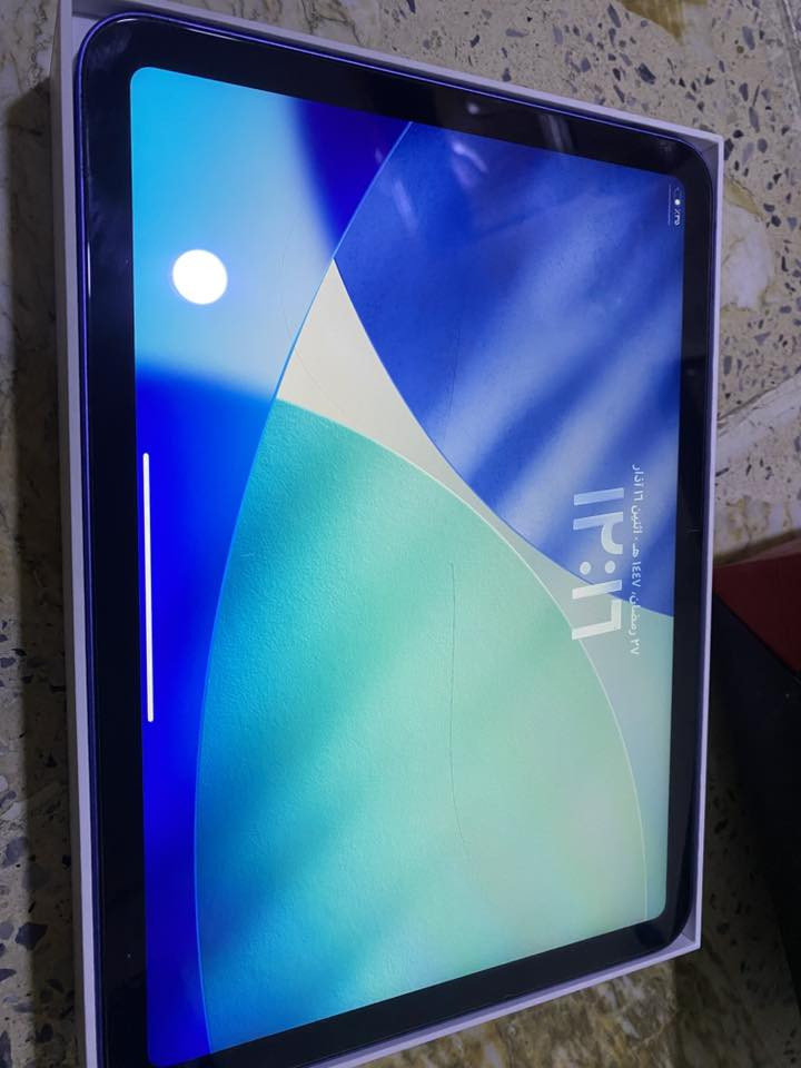 السلام عليكم
ايباد 10 
نظافة 100%
بطارية 90%
ذاكرة 256
سعر 400 وبي مجال
للتواصل ***********
