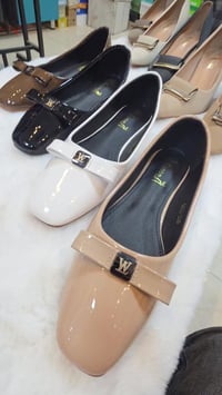 شوز فلات • مقاس ٣٧-٤١ • ٤ ألوان