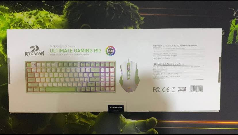 🟢 كيت قيمنق متكامل Redragon S134 Combo - الطبعة الملكية باللون الأخضر الماتشا والأبيض 🟢
لكل شخص يبحث عن التميز والراحة بالأداء والمظهر، هذا الكيت الاحترافي (ماوس + كيبورد ميكانيكي) من شركة Redragon العالمية يجمع لك الأناقة الاستثنائية مع الأداء العالي في الألعاب والعمل.

⌨️ مواصفات الكيبورد الميكانيكي (Mechanical Keyboard):
 تصميم مدمج وذكي (94 مفتاحاً): يوفر لك مساحة ممتازة لحركة الماوس على الطاولة، مع الحفاظ على لوحة الأرقام الجانبية (NumPad) الضرورية.
 سويتشات ميكانيكية احترافية: توفر لك استجابة سريعة جداً وصوت "كليك" ممتع، مع ميزة التبديل السريع (Hot-Swappable) وسويتشات إضافية مرفقة بالعلبة.
 إضاءة RGB كاملة: تأثيرات إضاءة خلفية متعددة ومبهرة يمكن تخصيصها بالكامل لتناسب ثيم غرفتك.
 كابل Type-C منفصل: كابل أبيض متين قابل للفصل لسهولة التنقل والصيانة وحماية الكيبورد.

🖱️ مواصفات ماوس الألعاب عالي السرعة (Gaming Mouse):
 حساسية خارقة (DPI): تحكم كامل بالسرعة يبدأ من 800 ويصل إلى 7200 DPI لتوفير دقة لا متناهية في ألعاب الشوتر (FPS).

 سرعة استجابة فائقة: معدل تحديث يصل إلى 1000Hz (Polling Rate) يعني صفر تأخير في اللقطات الحسمية.
 أزرار قابلة للبرمجة: يحتوي على 7 أزرار كاملة لتخصيص الأوامر والاختصارات داخل الألعاب.

 تصميم مريح لليد: يمنع التعب خلال جلسات اللعب الطويلة مع إضاءة RGB تتماشى مع الكيبورد.

📦 محتويات العلبة (الملحقات كاملة):
 الكيبورد الميكانيكي + كابل Type-C الأبيض.

 ماوس القيمنق الاحترافي.

 أداة (Keycap Puller) باللون الأحمر لسحب الأزرار بسهولة.

 كيس يحتوي على سويتشات ميكانيكية بديلة ومثبتات.
 كتيب التعليمات وكارت الترحيب الخاص بـ Redragon.

💰 السعر: 55 ألف دينار (قفل)

واتساب : ‭ ***********‬ Colombo, Sri Lanka

