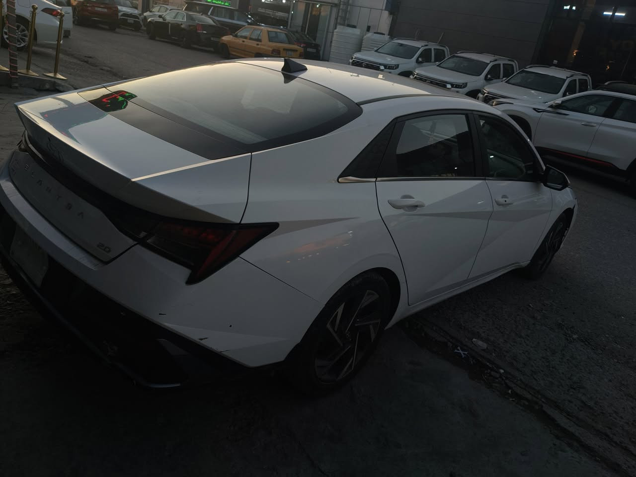 النترا 24 خليجي
فول مواصفات 

بيها بعض الملاحظات المذكوره بل سونار 

ماشيها 100 الالف 

168 وبيها مجال بسيط
***********
