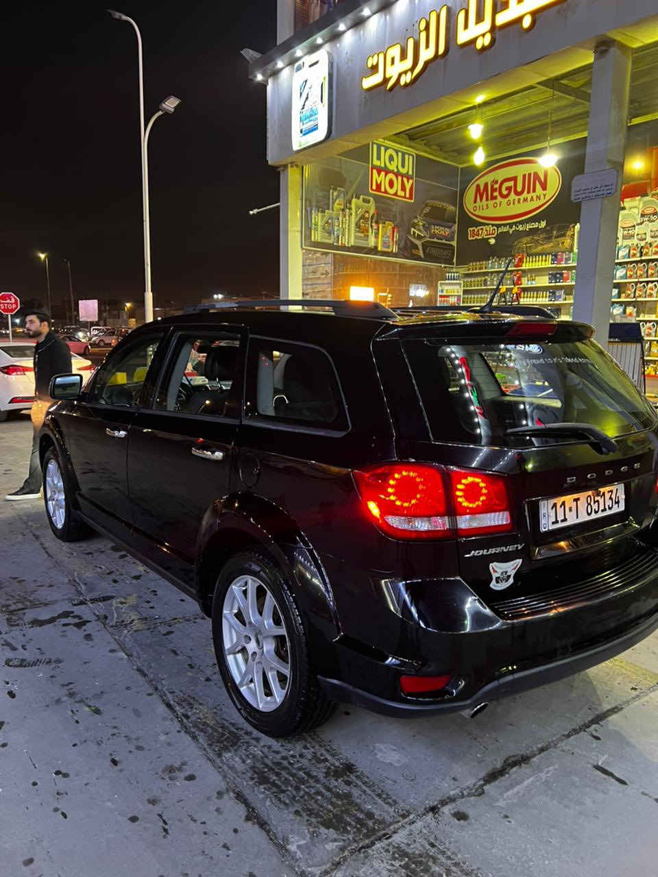 السلام عليكم 
دوج جورني للبيع 

سبعة راكب ثلاث قطع تبريد

سته سلندر 3600 حجم المحرك 

اللون اسود 
الموديل 2017

رقم بغداد انكليزي تحويل ثاني يوم 

صور الحادث مرفقة بالمنشور 

السياره جاهزة 

***********

السعر 128
