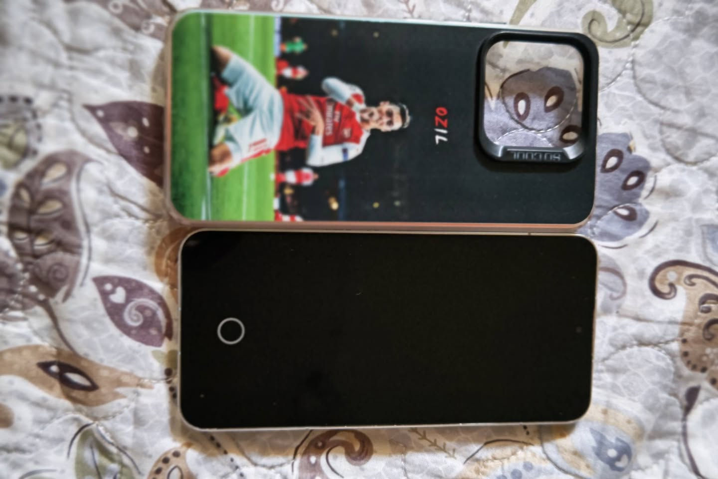 Xiaomi 13 || 256G 
للبيع فقط سعر 350 قفل لحد يكلي بي مجال
الجهاز نضيف كلش
مغلق تغليف شفاف كامل 
وياه كفرات 2 
بدون لاشاحنة ولا كارتون 
مكاني حي القاهرة 
واتساب 
***********
