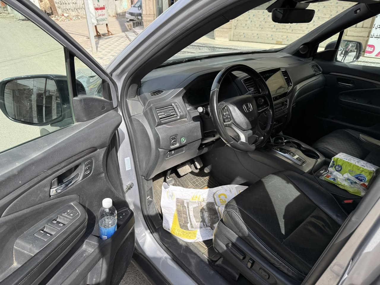 السلام عليكم
هوندا للبيع

سيارة هوندا پسباورت

موديل 21 فول موصفات 1/1

حادث باب عكس سايق 

موضح بل سونار 

سيارة رقم دهوك

اسمي سيارة

سعرها 220 ورقة 

سيارة جاهزة 

اي نقص مابيه

مكان بغداد 

حي الامين الثانية

***********
