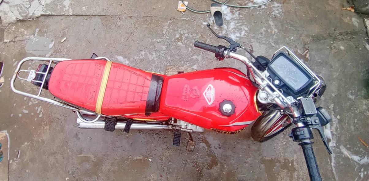 السلام عليكم
دراجة سونك 5 كير 2023 لون احمر دراجه خير من الله مابيها اي نقص.نكره سلف كهربائيات كامله السعر 575 وبيها مجال بسيط  مكاني بغداد الشعلة ما متواجد ع فيس  اتصال فقط ***********
