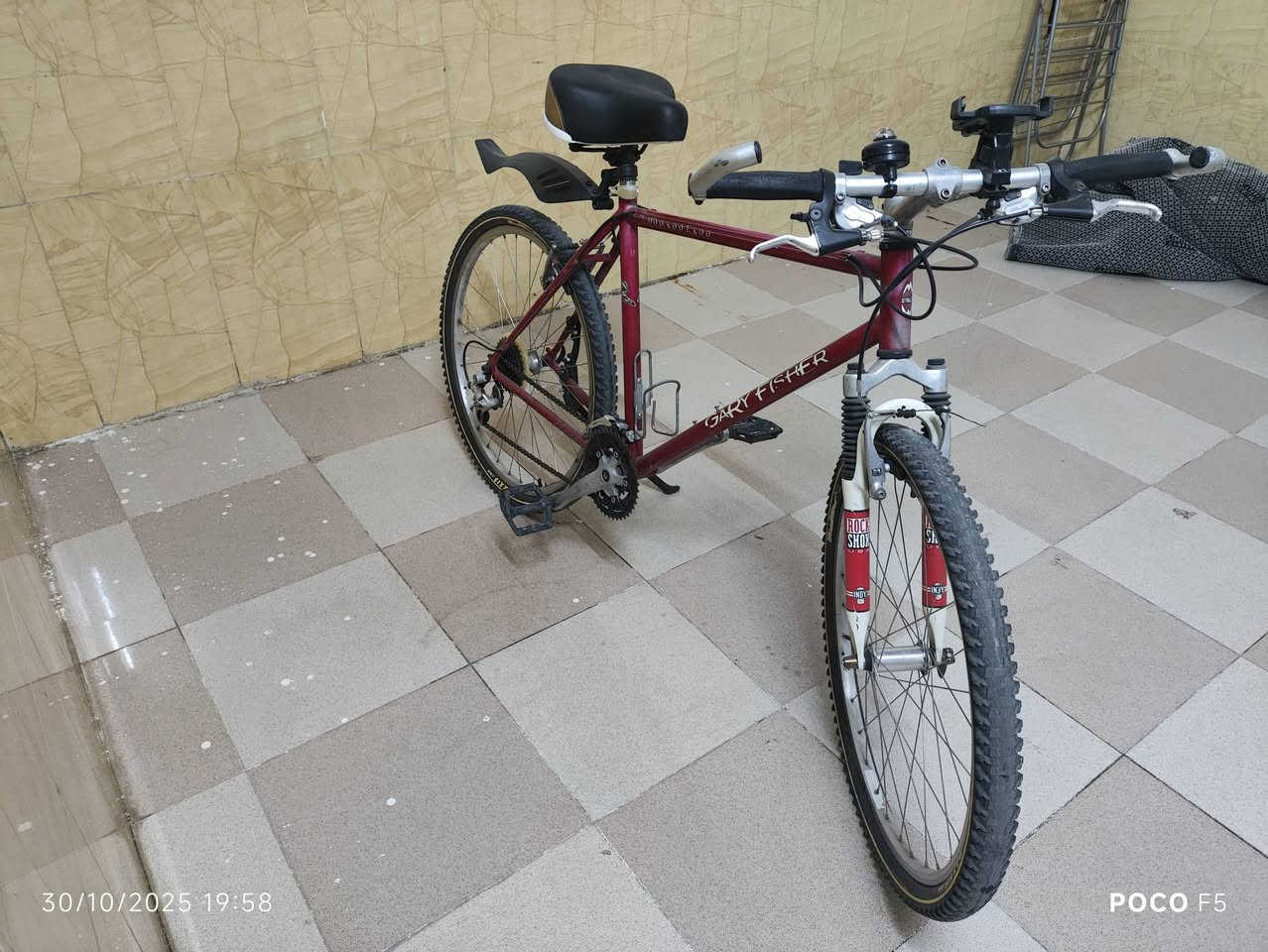 للبيع ..
قياس 27 ...


**إذا كنت صاحب هذا الإعلان وتريد حذفه لأي سبب، رجاءا أرسل رسالة إلى الدعم الفني**