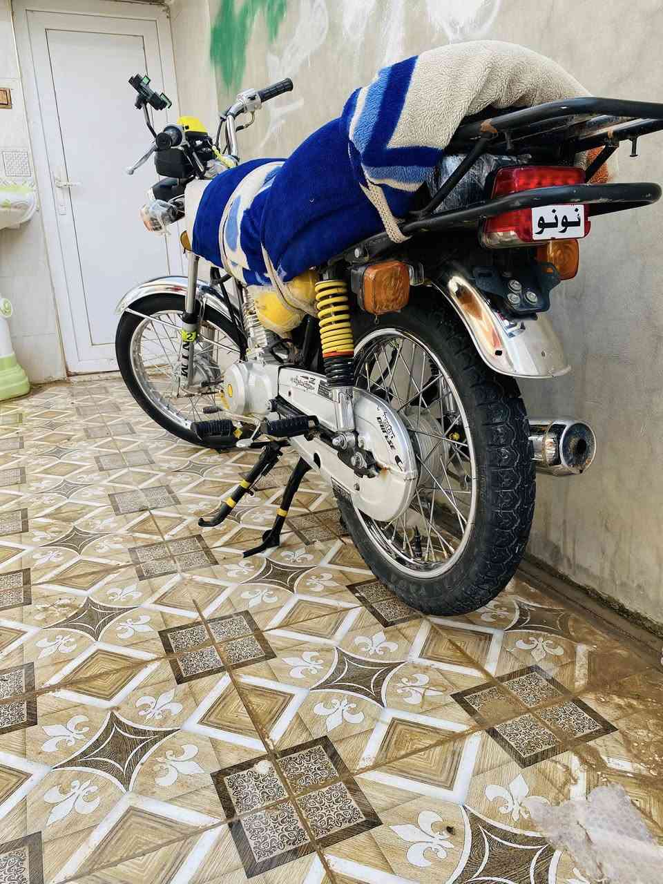 سلام عليكم دراجه نامه أربعه كير دراجه خير من الله دراجه كامله اوراقه يمكن خمسه لو اربعه دراجه خير من الله كلشي ماناقصه بس كهراباياته بيهن طبك ويرادله جوزه بس اي شي مابيه سعره 650 بيه مجال كلش قليل مكاني ديالى بعقوبه رقمي ***********
