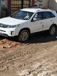 كي سورنتو ر 4  رقم مميز مديل 13 خليجي ماشه 128 الف لبيع كفاله عام من ع...