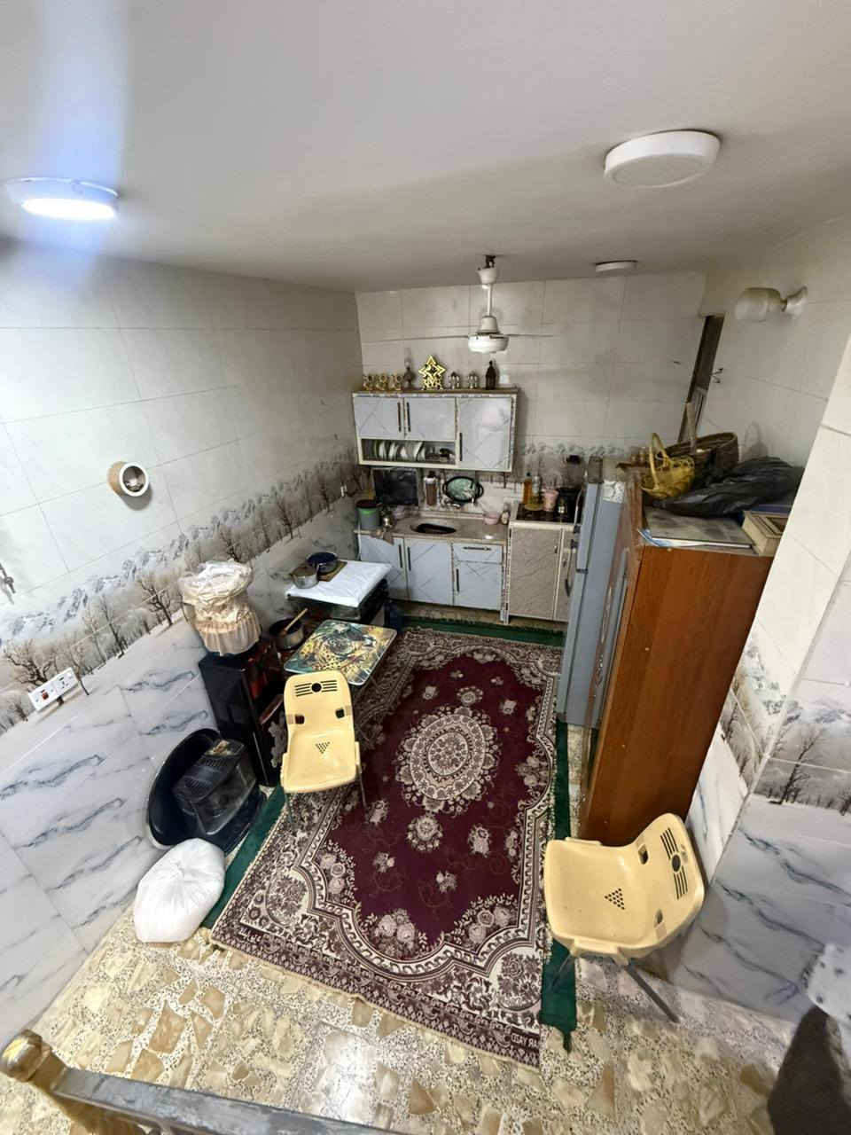 دار ٥٠متر زراعي طابقين للبيع
صالة ومطبخ وحمام بالطابق الأرضي وغرفتين نوم وبالكونة بالطابق الأول وبيتونة تصلح ان تكون غرفه نوم وسطحين 
بيت سعيد سند ٢٥
السعر ١١٨ مليون بي مجال بسيط 
للإستفسار الاتصال على الأرقام 
***********
***********
او مراجعة مكتب العبيدي للوساطة العقارية مقابل مدرسة فهمي سعيد
