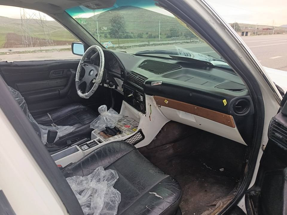 بیئم مۆدیل ١٩٩٣ارمێ بلاسیکێ سلیمانیە بەلام کۆبی لەگەل ماوە مەکینە 520گیرێ عادێ  کەمێ بوغارێ هەیە  سعرێ 
20گەلافرۆشتنێ خیرا 
***********
*********** السليمانية, العراق
