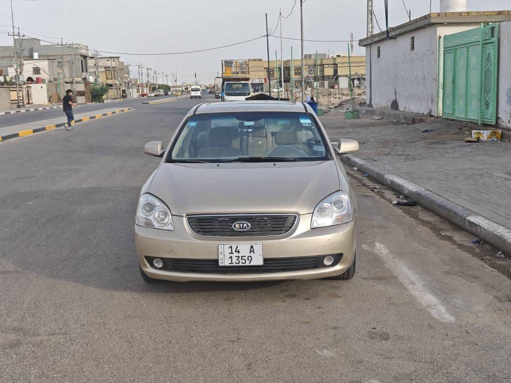 اوبتيما 2006 خليجي فول مواصفات السعر 73
***********.      محرك 6V محرك جديد 
مكينه وگير كفاله حداده نضيفه تخم تاير جديد 
بيهه 4 قطع صبق رقم بصره  سنويا لغاية 2031
تحويل عنواني البصره البصرة, العراق
