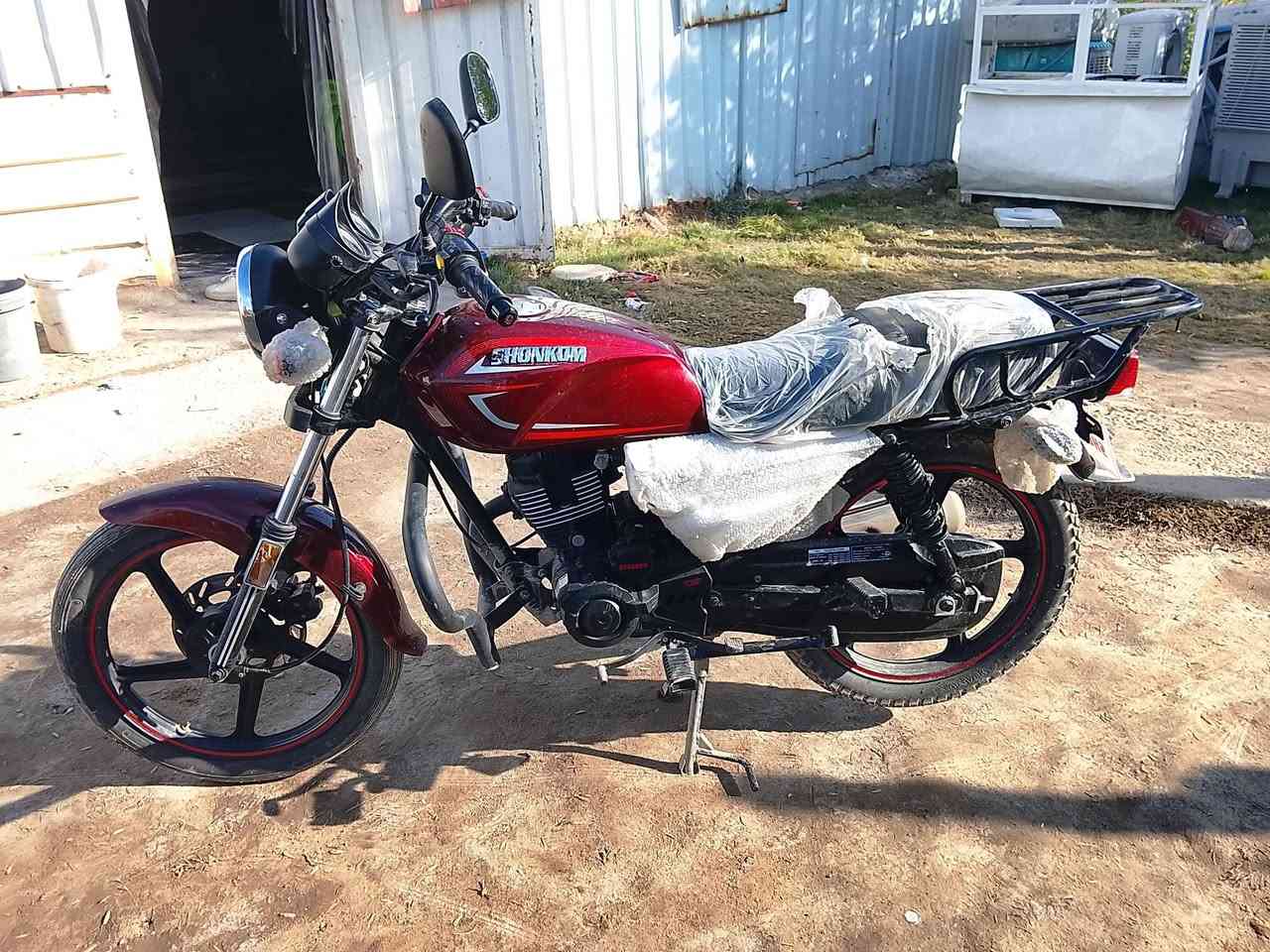 شاينك 26
دراجه صارله 20يوم من طالعه وصله موجود وبي تاريخ 
وما طالعين بيه 
سعره ٩٢٥

مكاني بابل سده الهنديه 
***********
