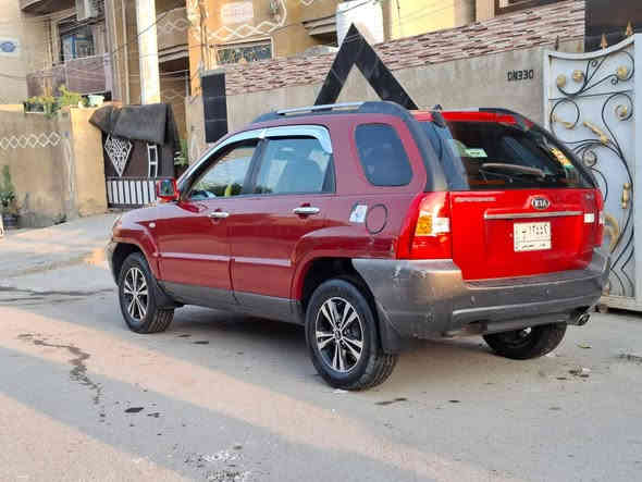 السلام عليكم للبيع او المراوس كيا سبورتج وارد خليجي فول مواصفات موديل ٢٠٠٧ كفاله عامه 
فتحه شاشه كاميرا حساسات تدفئه بالكشنات محرك ٢٠٠٠ دوش المرغوب صدر امامي خلفي جديد تخم تاير جديد سياره جاهزه من جميع النواحي مكاني البياع السعر ١١٢ وبيها مجال 
رقم الهاتف *********** بغداد
