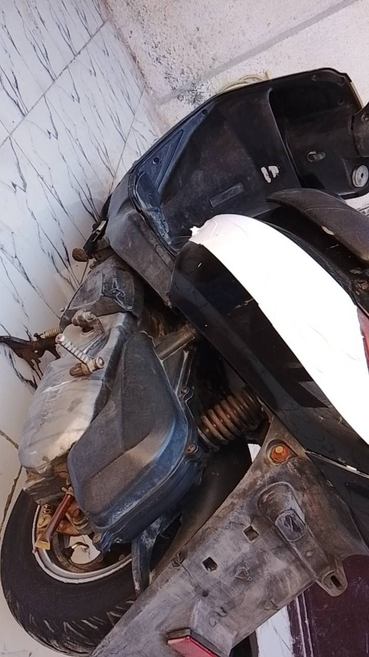 سلام عليكم بريز فحل دراجه كله كامله اي نقص مابيه محرك شوفت عينك مامفتوح شلعا شك الكاع معدل محرك ناعم حلو عالي ناصي سلف هندر اشاير دشبول كله شغال اي نقص مابيه بكاني شعب ***********
