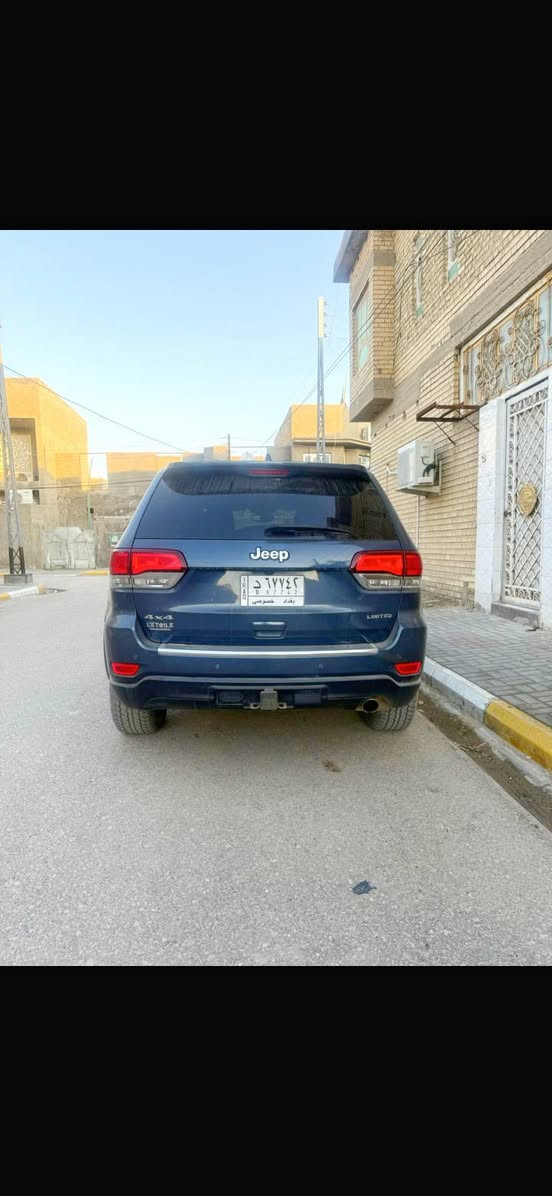 🚘 سيارة للبيع | عرض مميّز
▫️ النوع: جيب كراند شيروكي
▫️ الموديل: 21
▫️ اللون: حبري 
▫️ الممشى: 46
▫️ الرقم: بغداد 
✨ الحالة: ممتازة جداً
🔍 الفحص: كامل بدون ملاحظات
📑 الأوراق: أصولية 100%
💰 السعر: مناسب وقابل للتفاوض
📍 التواجد: السماوه 
📩 للتواصل ***********
