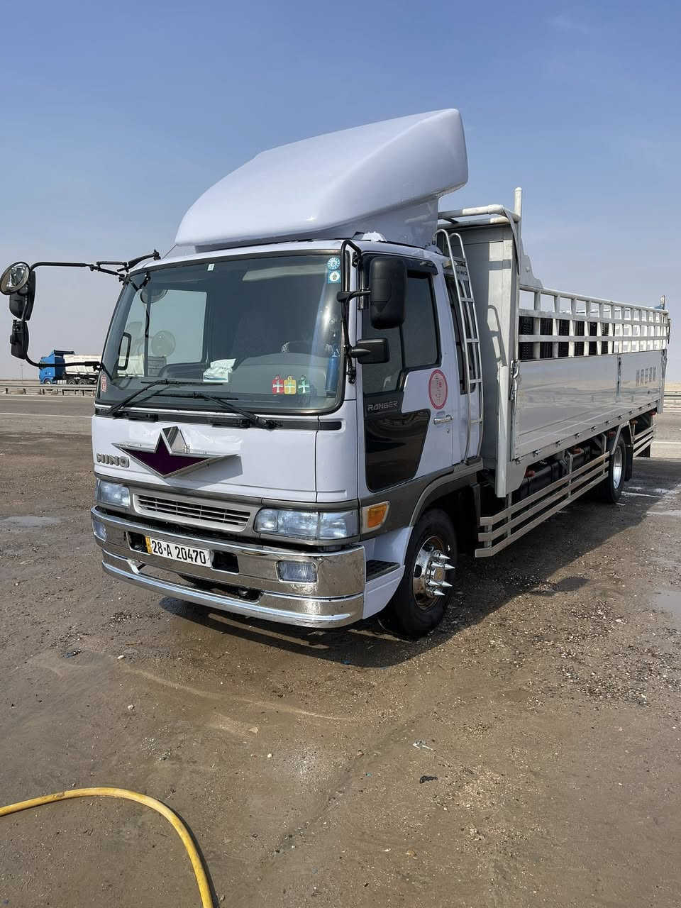 سلام عليكم انكر 80عادي خطين مجموعه سوبر  مكينا حاويا  مديل منزل 97 سته وربع بلاد  سياره جاهزا للعمل 

الاستفسار الاتصال /***********
