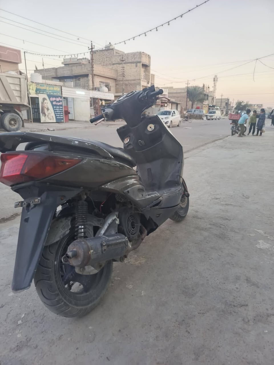 سلام عليكم👋.
سكنس فحل ياباني بيها شلعه ومعدل صاروخ مكينه ناعمة ومكفوله خيرمن الله نكره سلف كفرات بلاد دراجه مال بيت كلش مرتبه مداريها دهن امزويل 
بيها تزويد يدات nsy
قبق بانزين nsy
خرز ليموسي مختلفات 
دراجة مرتبة مال جناي 
ترهم مراوس حسب القناعه 🔁
السعر 550 
مكاني بغداد الحسينيه 
مامتواجد خاص متواجد واتساب او رصيد
‍‍*********** 
 بدون وعود كاذبه 
مو شراي لا ادوخني 🤍
