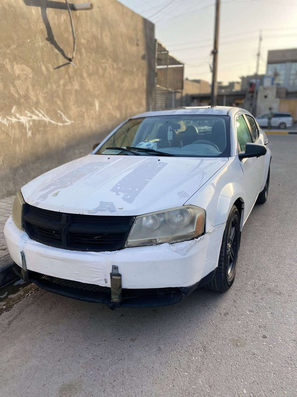 دوج أفنجر 2008 رقم كربلاء دولي سنويه 2026 مكان السيارة البصرة واكعه عليها سقيفة نص قمارة وجه معمرة السيارة مصبوغه عام بيها نواقص قليله دعاميات شيل وكطف تبريد ايخبل محرك 2400/ 4 كير محرك خير من الله سعر 50 وبيه مجال ***********
