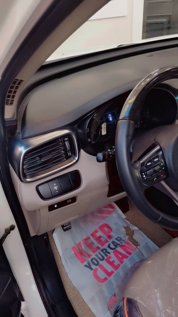 السلام عليكم سورنتو خليجي ٢٠١٨ ماشيه ٨٧ حقيقي بشرط الفحص
فول مواصفات عدا الفتحه فقط كشن كهربائي مري شفط اشاير ترحيب سورنتو صندوق كهرباء حساسات خلفيه أماميه كامره دواره بردات خلفيه زرك لايت ٣ قطع تبريد ٧راكب كشنات جلد ٢٤٠٠ محرك مكينه كير كله بشرط بسمي شخصين تحويل او وكاله رقم أربيل دولي السعر ٢١٠ موبايل ***********
