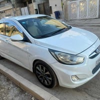 اكسنت 2011خليجي محرك 1600  محرك وكير كلش زينات بيها قطعتين صبغ بنيد وج...