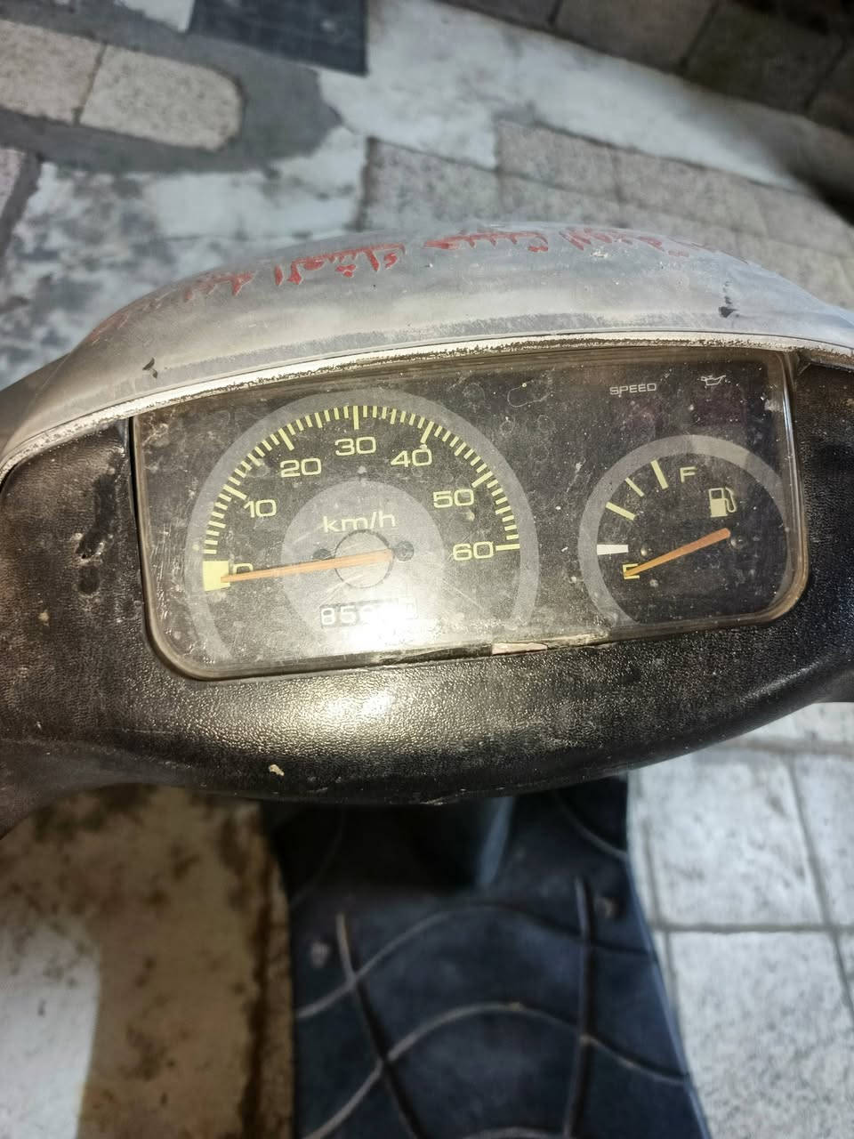 السلام عليكم غوالي عندي دراجه طافيه سعر خاص وهاذه رقمي***********
