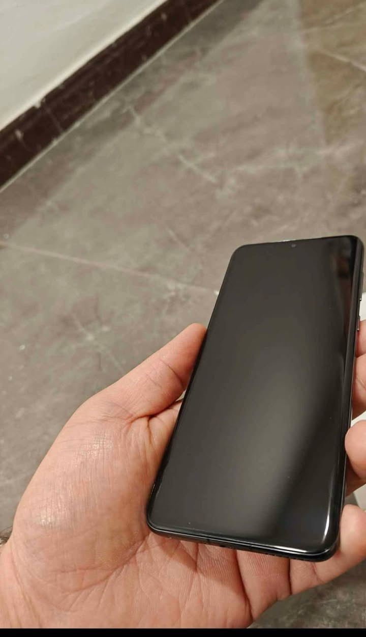 عملاق التصوير 
هواوي p60 برو  نظام هارموني 
عربي بالكامل نسخة صينية
ذاكرة 512 .... بطارية100
بدون ملحقات فقط كفر شفاف جدا جدا نظيف
للبيع 
كربلاء مركز ***********واتساب
