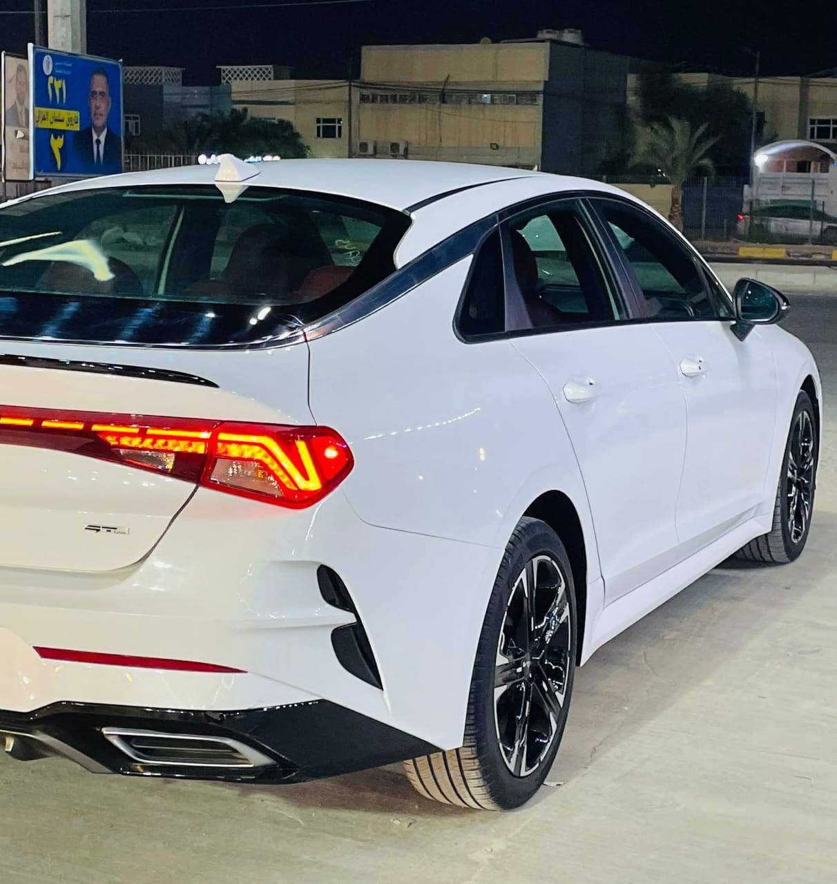 السلام عليكم k5 موديل2023
1600 تيربو امريكي 

مواصفات
بصمه
هاند بريك بصمه
نشغيل عن بعد مثبت سرعه
ABS نضام
مانع انزلاق حساس أطارات
شاشة
رادار جانبيه
مراقبة النقطة العمياء
رادار الخطوط البيضاء
لايتات 4عدسات
نضام قياده + سبورت +سمارت + نورمال +custom
aux + usb + بلوتوث
فول تحكم ستيرن
كير أوتو 8نمر+ عادي
توقف ذاتي عند الرجوع
صندوك بصمه
AUTO HOLD
Android Auto لاسلكي
#معوقين
#رقم.. مرقم كامل 
#مثنى
سماوه##
#للستفسار
***********
***********
متوفر وتساب 
#النجف قريه الغدير 
#السعر185بيه شي بسيط
#السونار مرفوق بل صور
