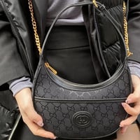 شنطة ماركة • للبيع