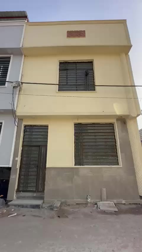 سلام عليكم عندي بيت 50 متر سند 25 اقرار محكمة مكان كربلاء البوبيات خلف اسواق البرتقاله خدمات كامله تبليط مجاري كهرباء السعر 62 مليون للتصال ***********
